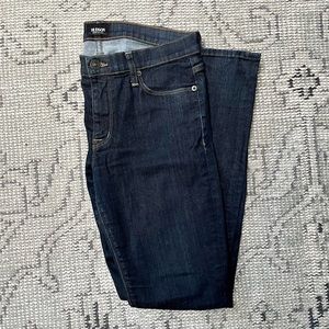 Women’s size 28 Dark Blue Hudson Skinny Jeans (LIKE NEW CONDITION)